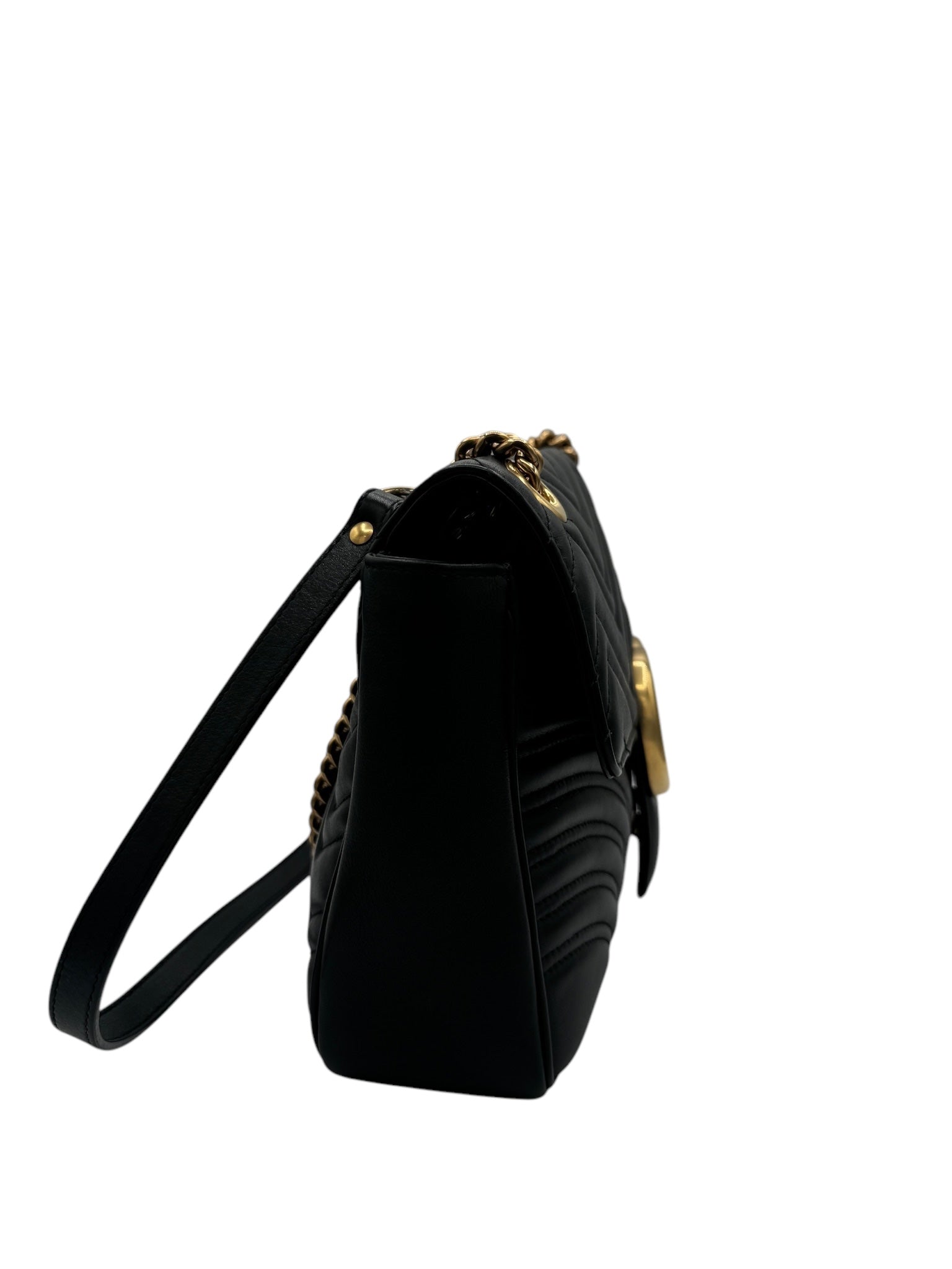 Bolso de hombro GG Marmont mediano de piel de becerro negra Matelasse de segunda mano