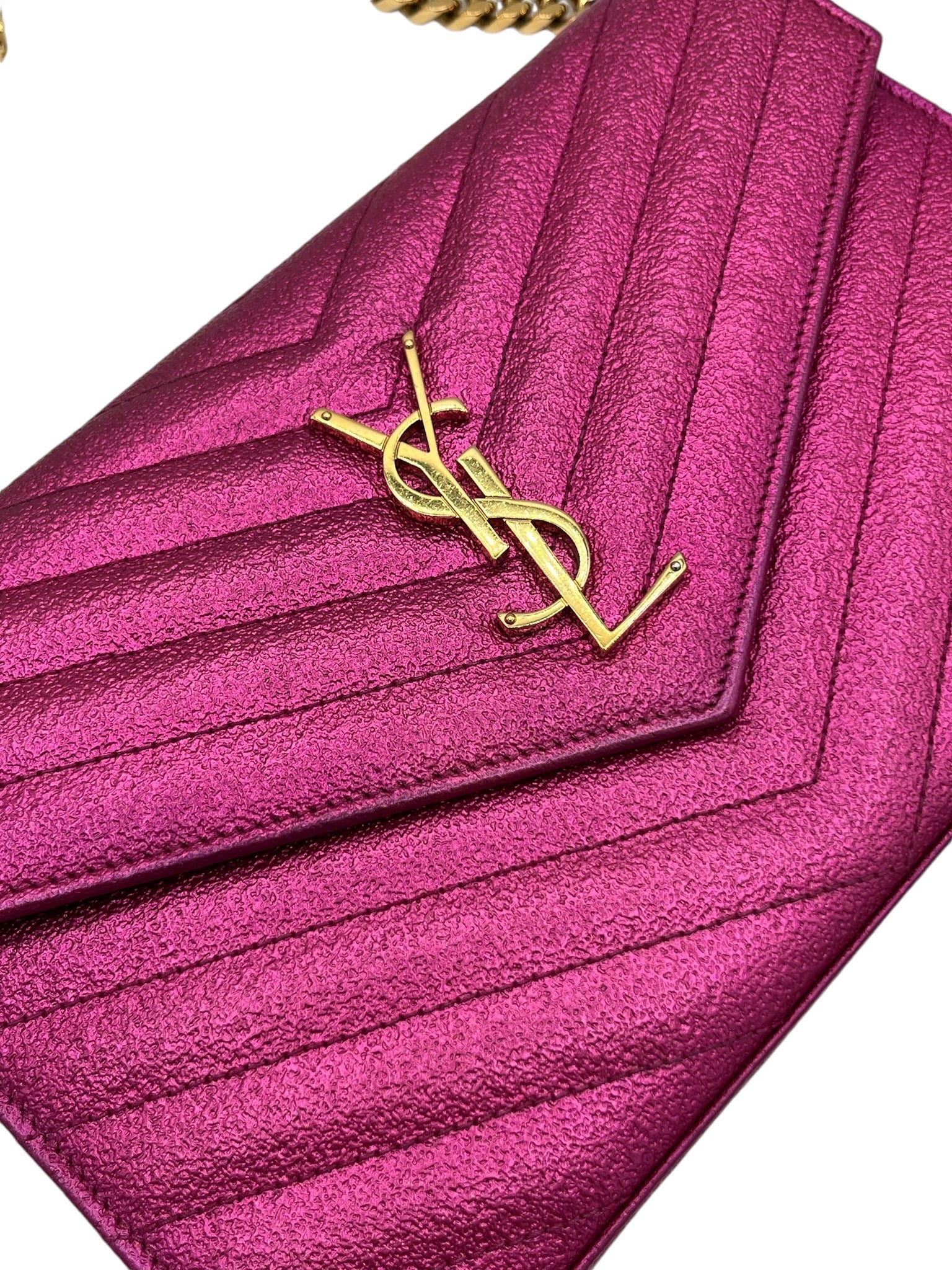 SAINT LAURENT - Pink Metallic Chevron Quilted Grained Matelasse Wallet on Chain Crossbody Bag