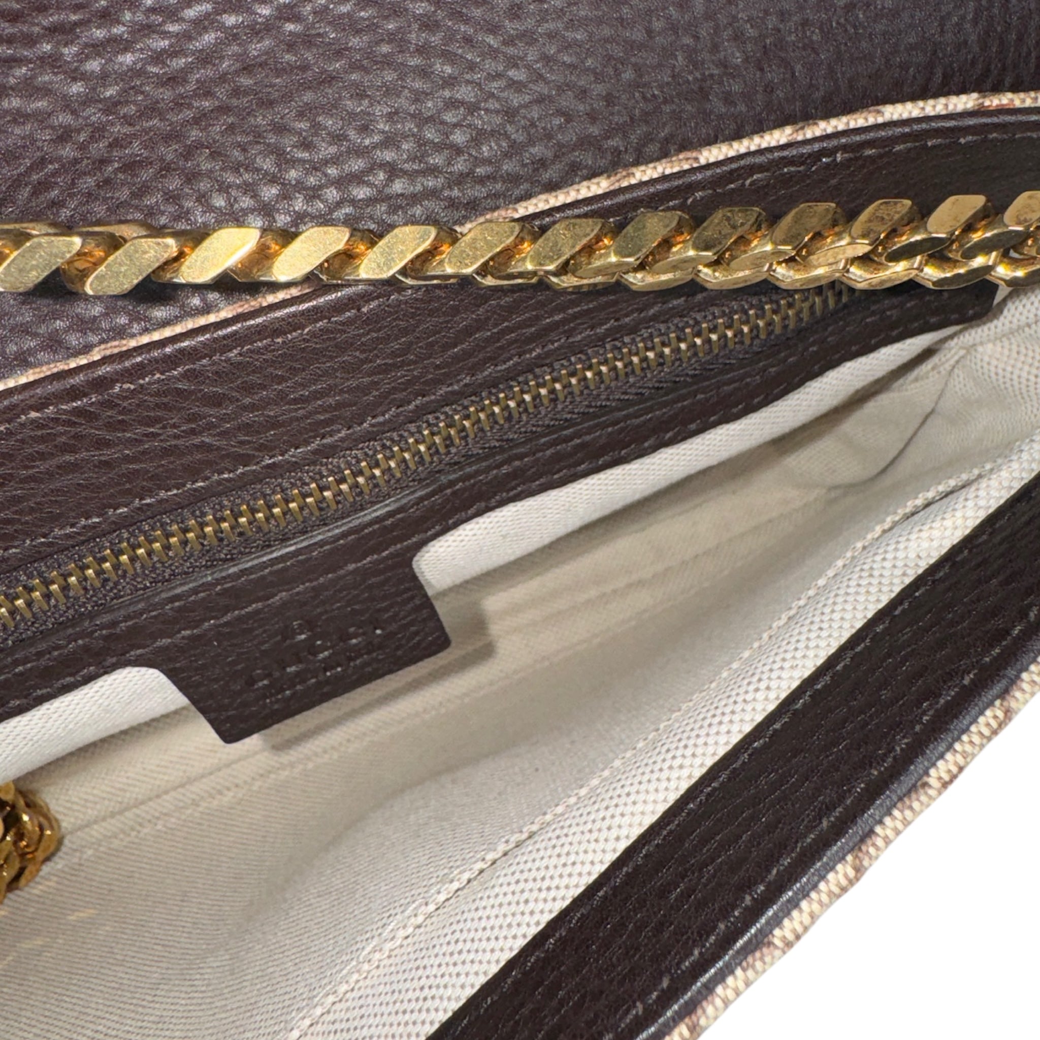 Bolso bandolera de lona beige con cadena GG Diamantes de segunda mano