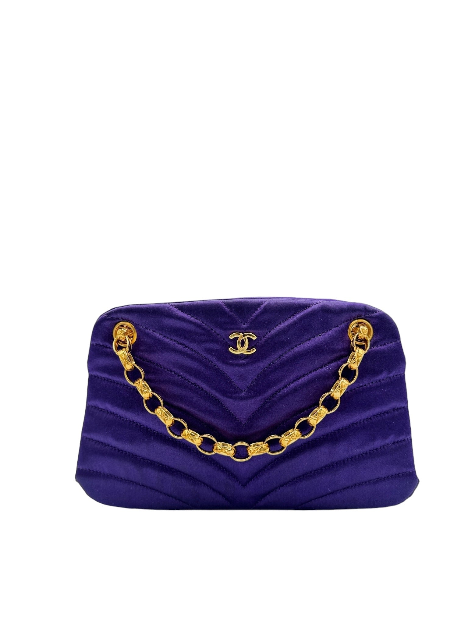CHANEL - Bolso de hombro de satén morado con puntadas vintage