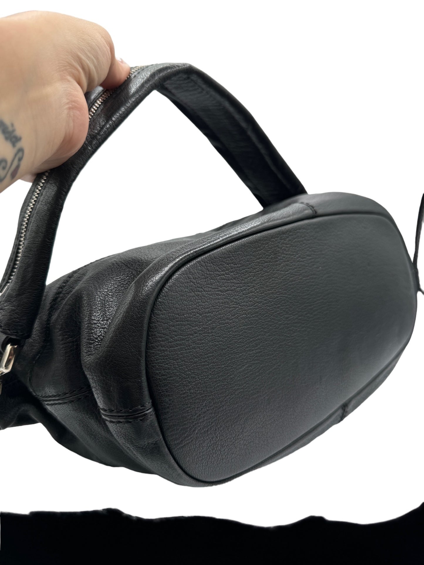 GIVENCHY - Bolso de mano Nightingale de piel negra