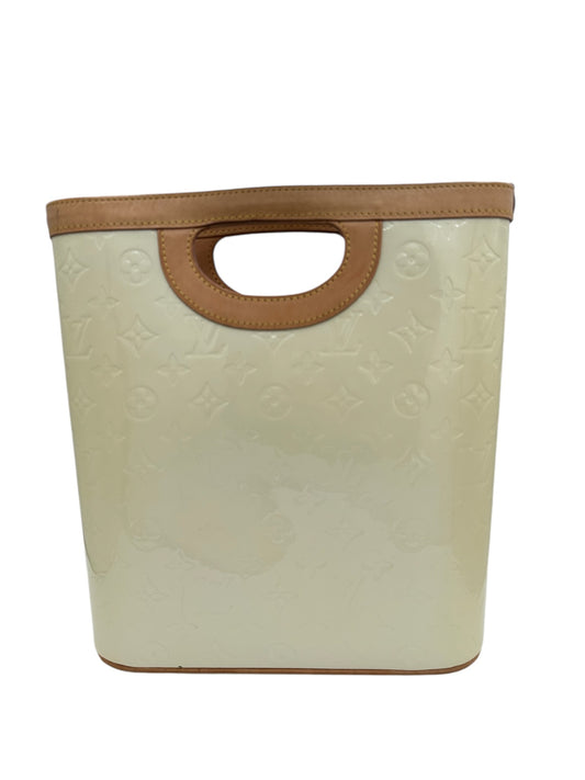 LOUIS VUITTON - Cream Vernis Stillwood Vertical Perle Crossbody Bag