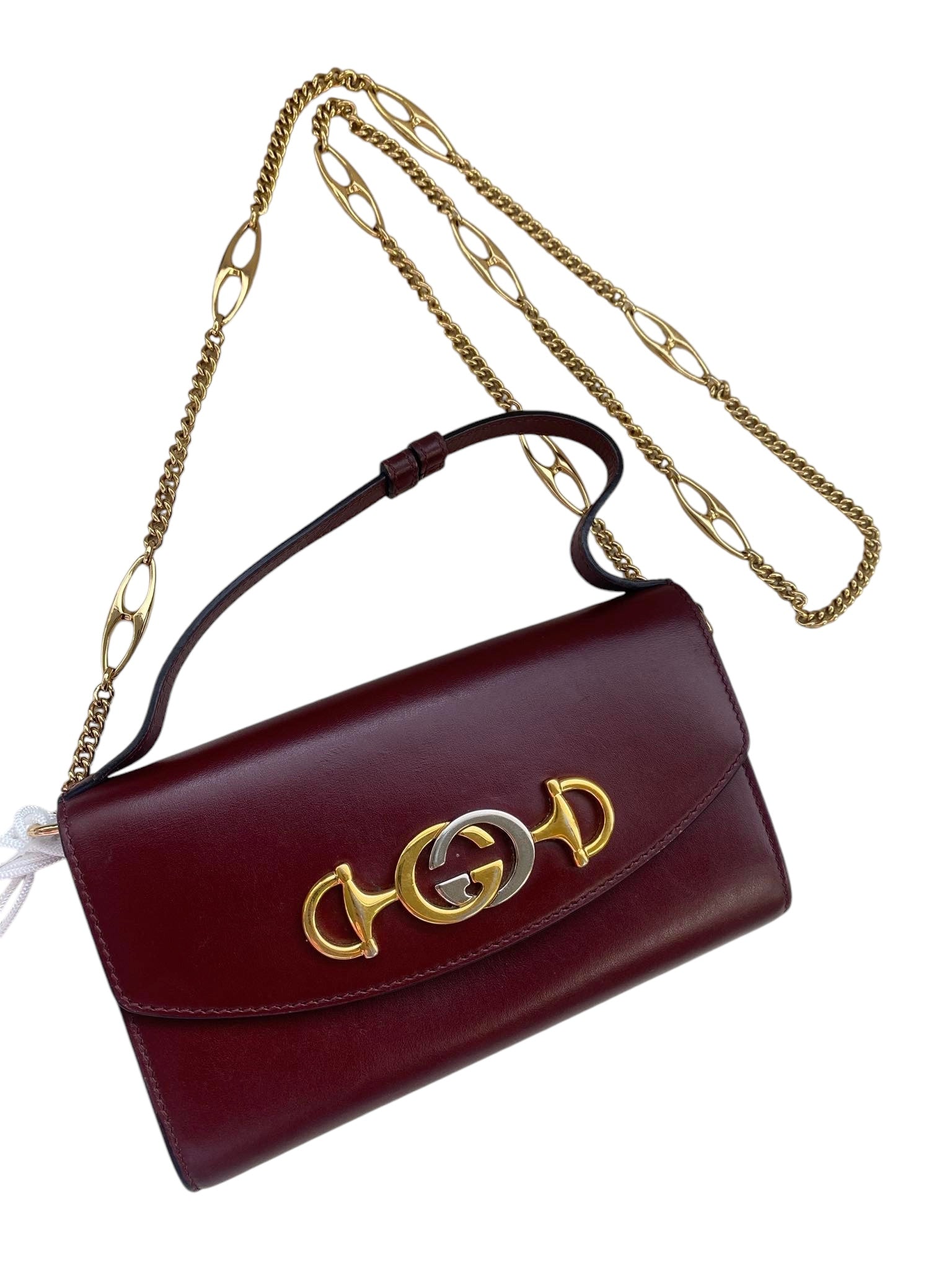 GUCCI - Bolso de hombro pequeño Zumi Vintage de piel de becerro Shibuya en color burdeos
