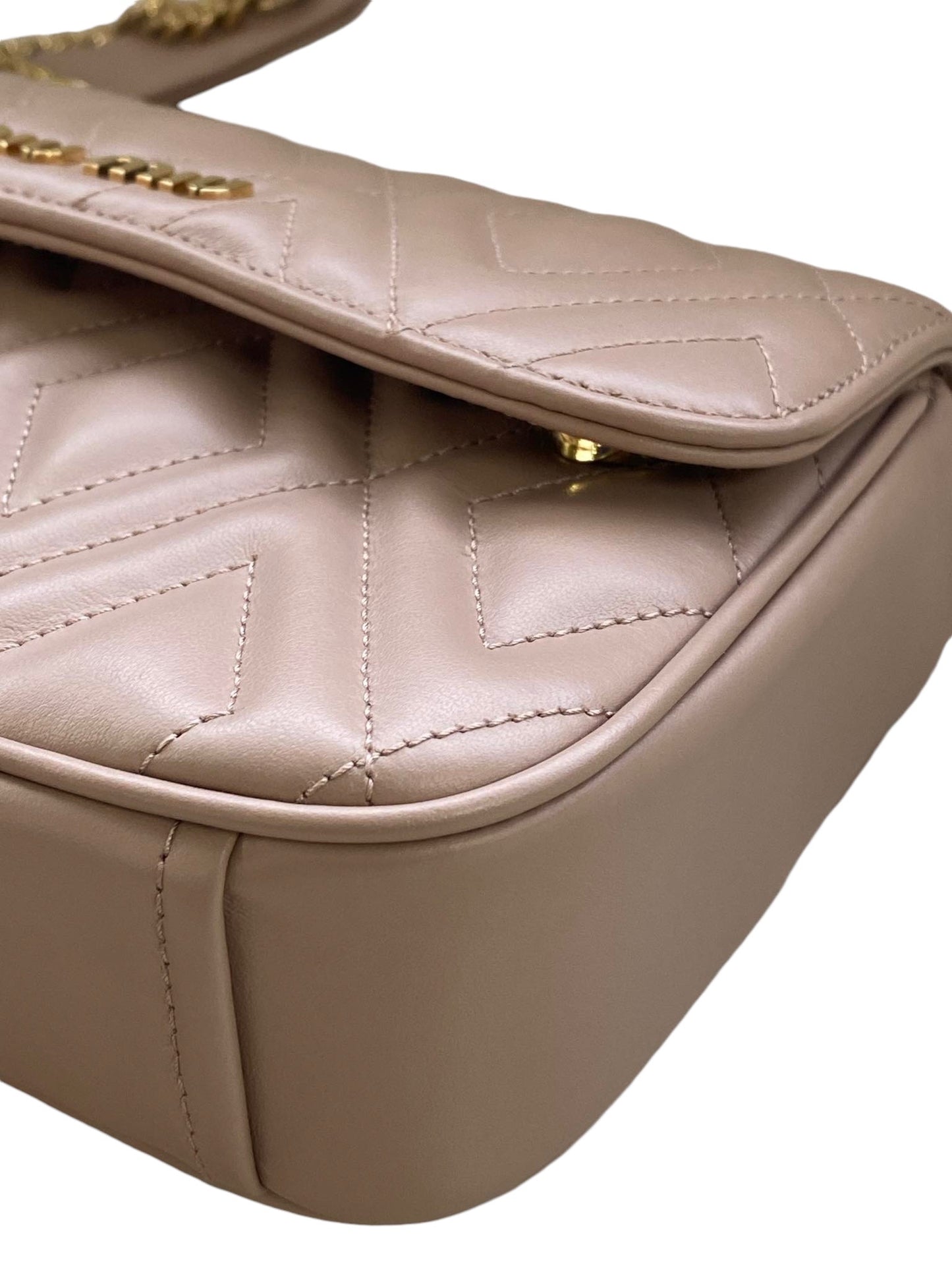 MIU MIU - Bolso bandolera de piel arrugada en color beige con rombos