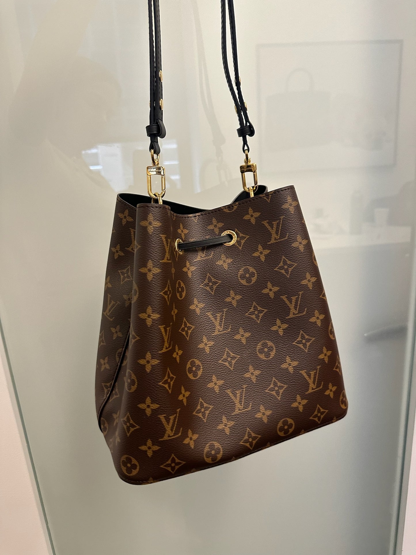 LOUIS VUITTON - Black Monogram Neonoe MM