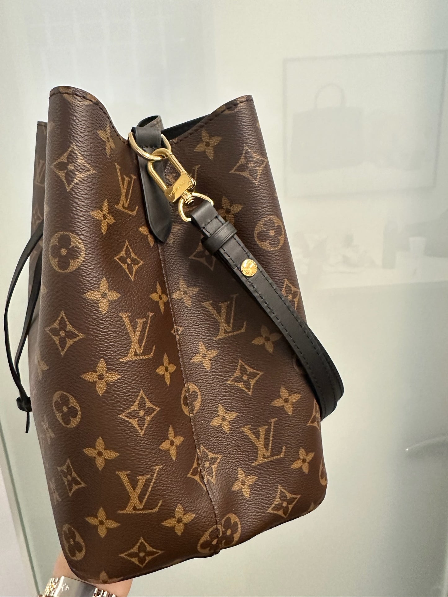 LOUIS VUITTON - Black Monogram Neonoe MM