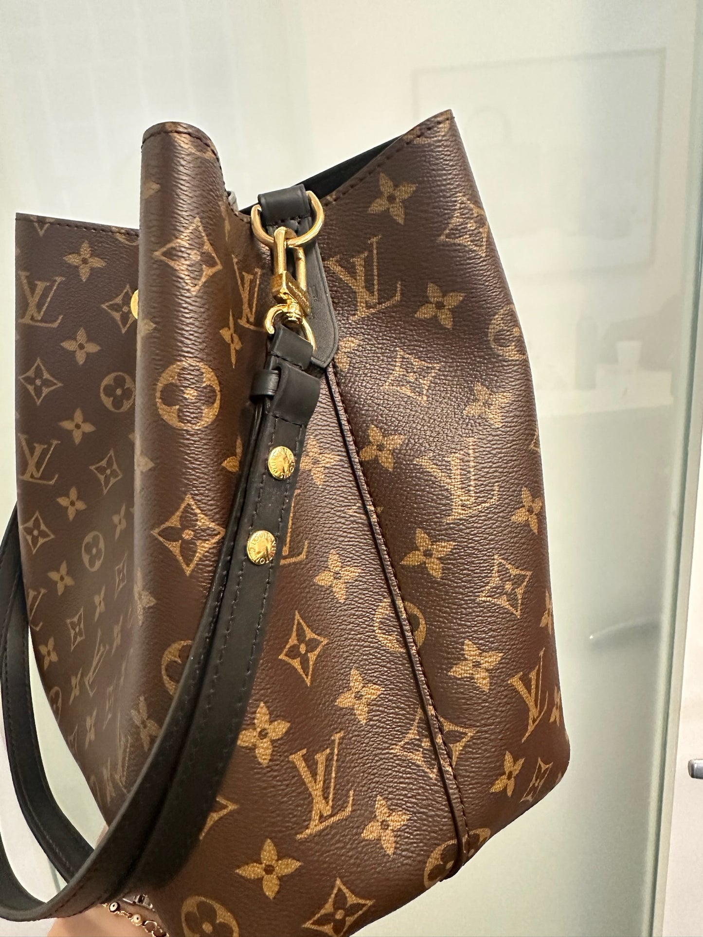 LOUIS VUITTON - Black Monogram Neonoe MM