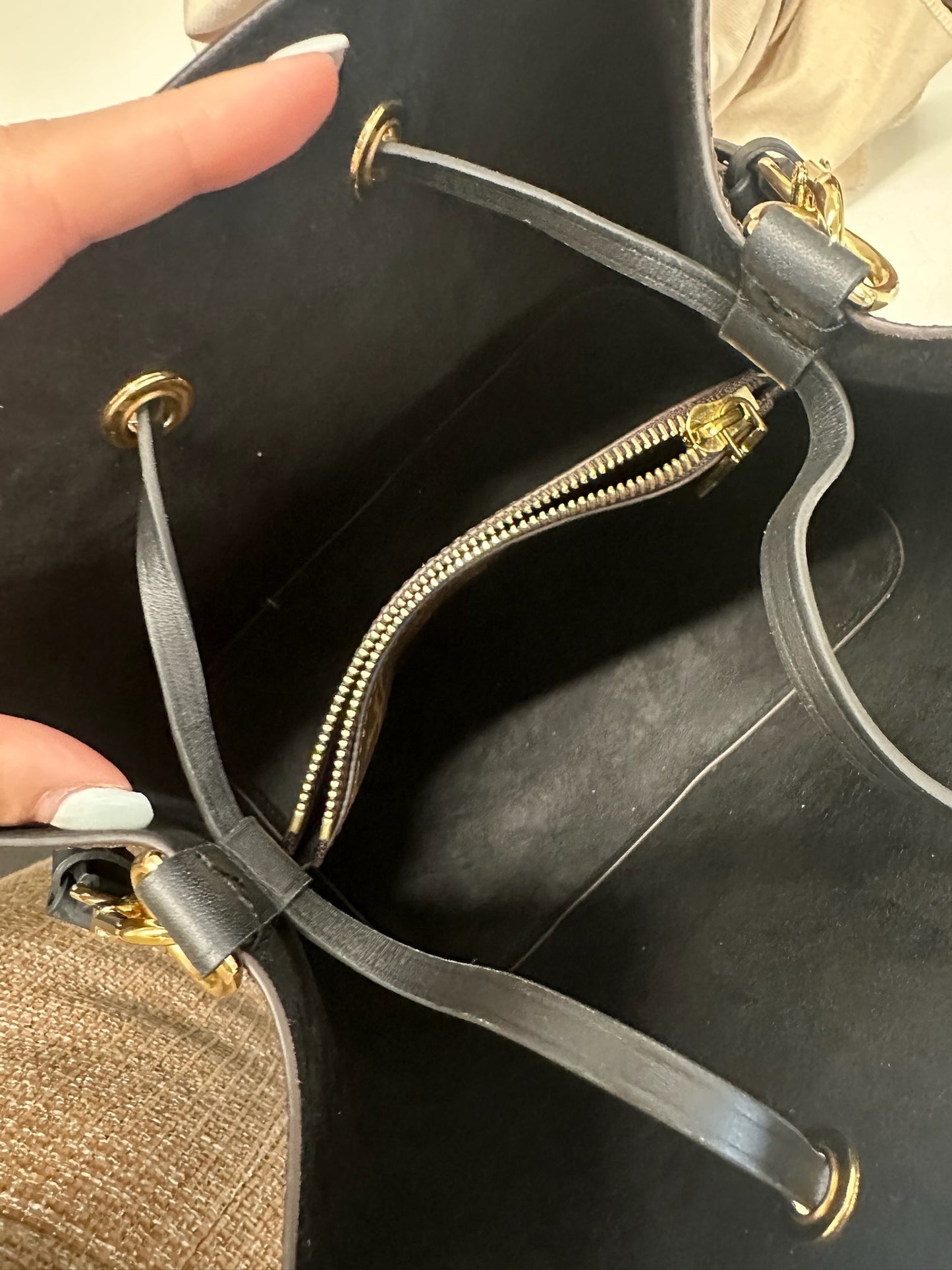 LOUIS VUITTON - Black Monogram Neonoe MM