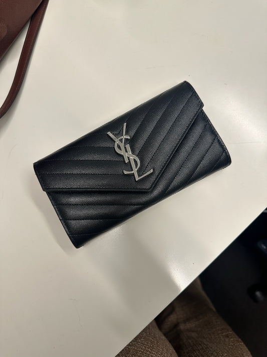 SAINT LAURENT - Black Grain De Poudre Matelasse Cassandre Large Flap Wallet