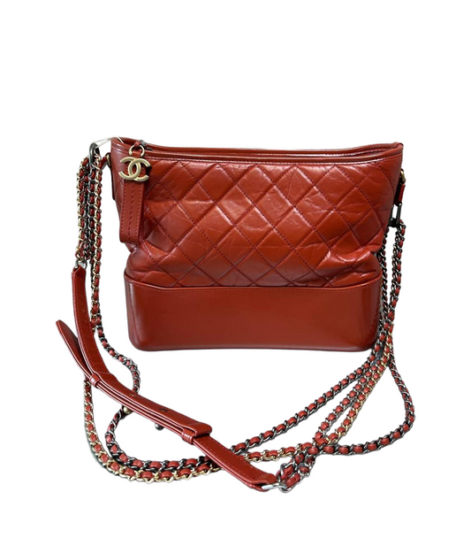 CHANEL Aged Calfskin Chevron Quilted Medium Gabrielle Hobo Red