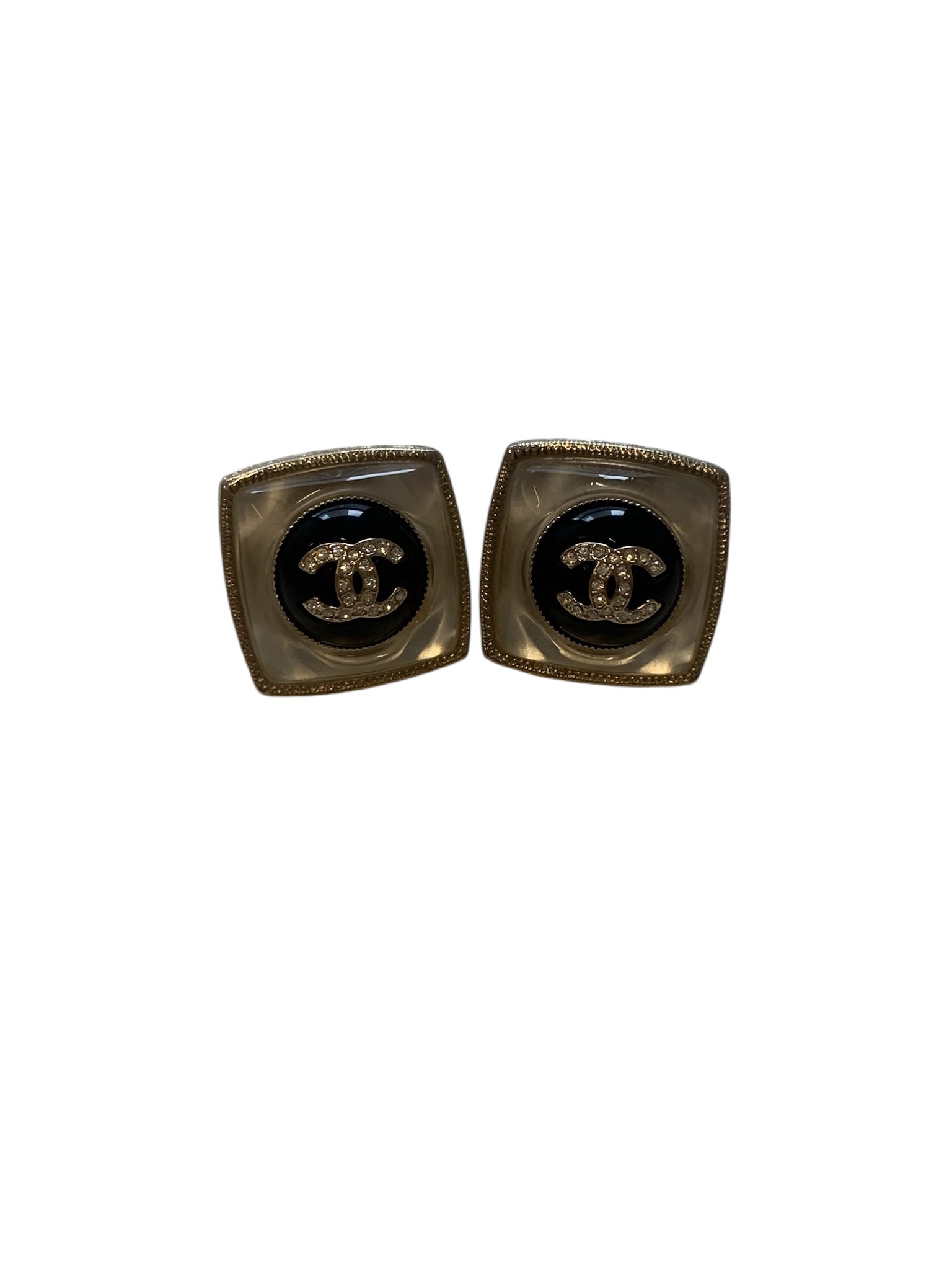 Pendiente grande de resina y strass de Chanel 2022 chapado en oro CC USADO