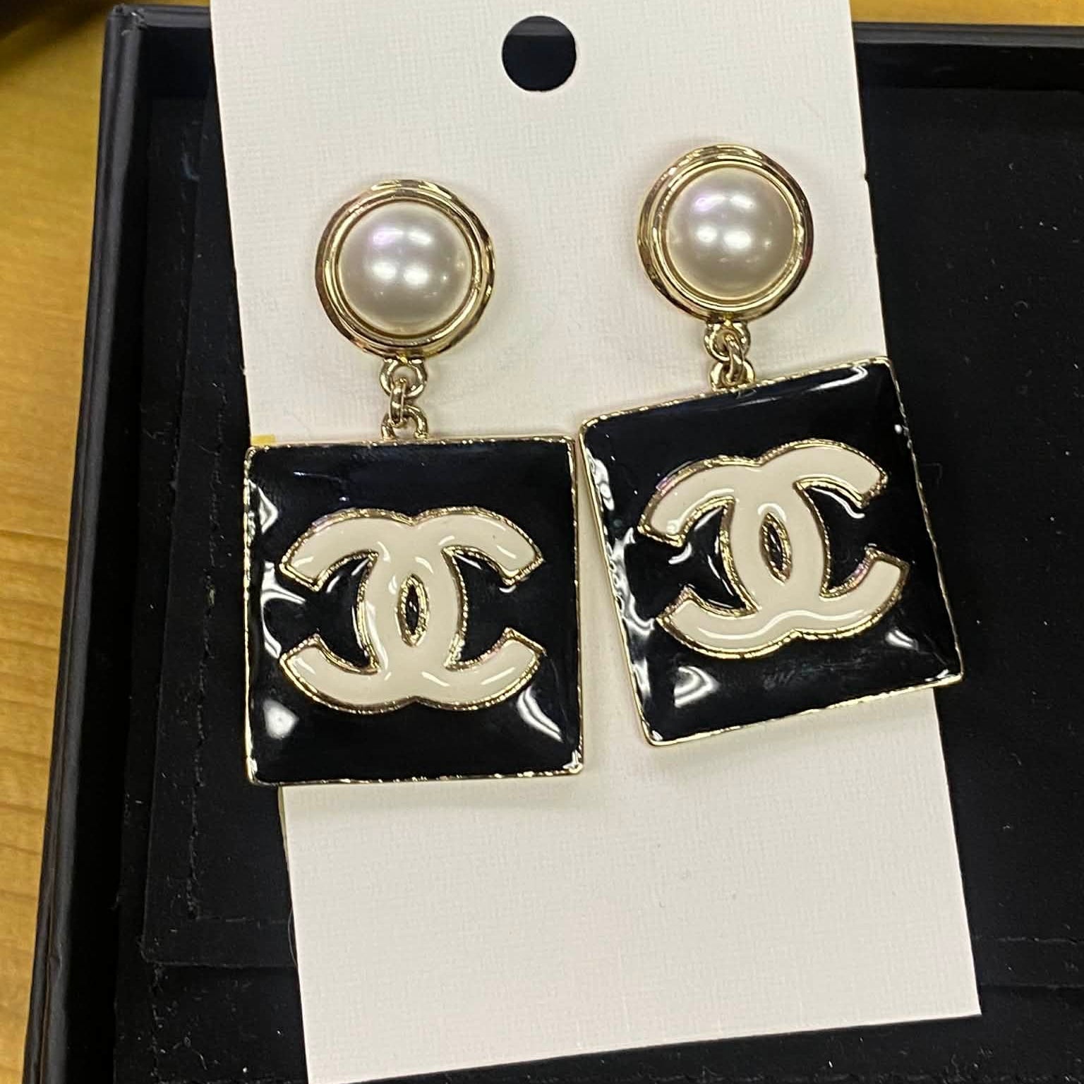 PRE-OWNED Pearl Square CC Drop Earrings Black White