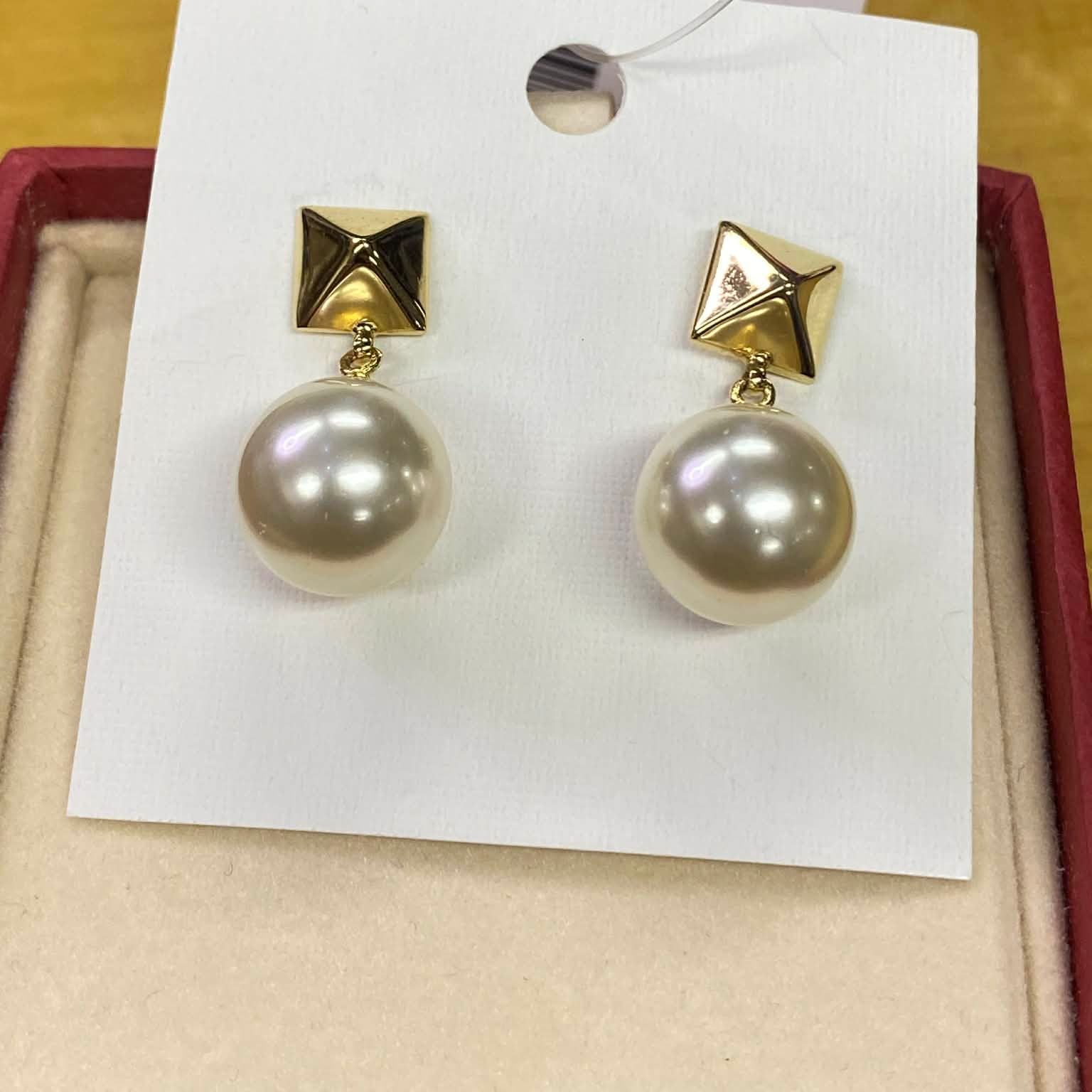 PRE-OWNED Rockstud Pearl Drop Earrings