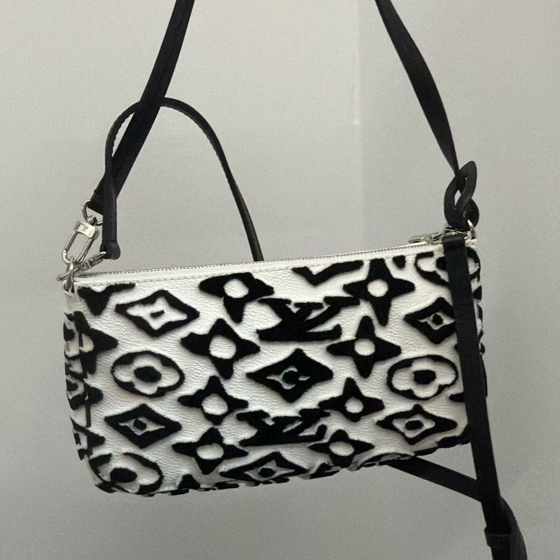 PRE-OWNED LV x Urs Fischer Pochette Accessoires