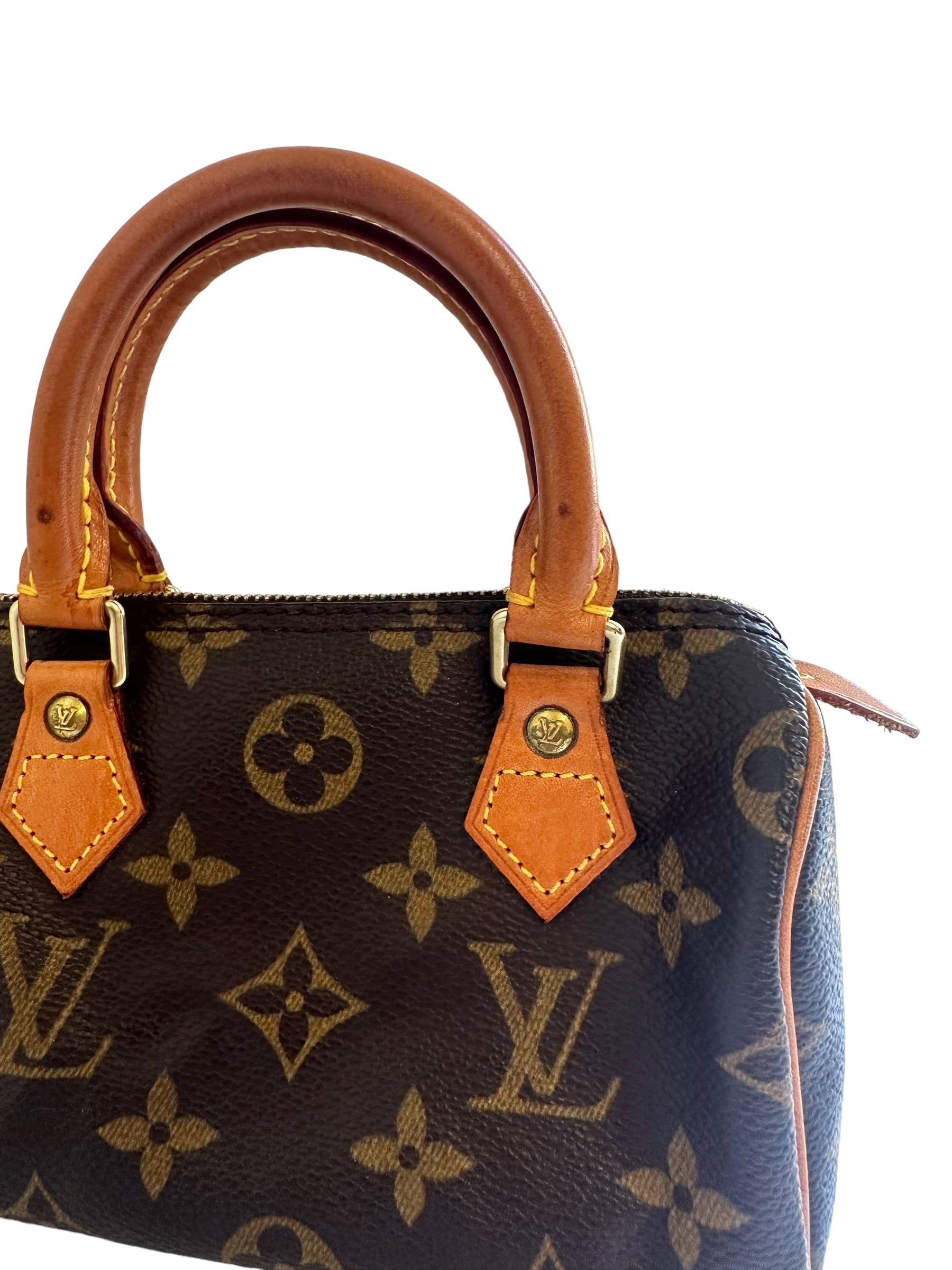 Louis Vuitton Speedy Nano Vintage style With dustbag / new 96% Hiếm lắm .  Only 1x ạ [ SOLD ]
