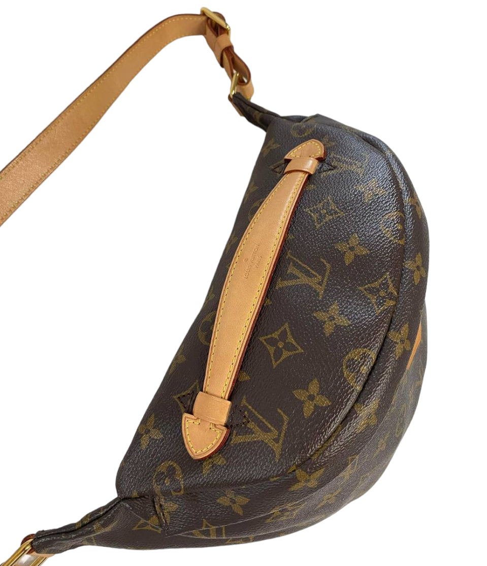 LOUIS VUITTON - Riñonera