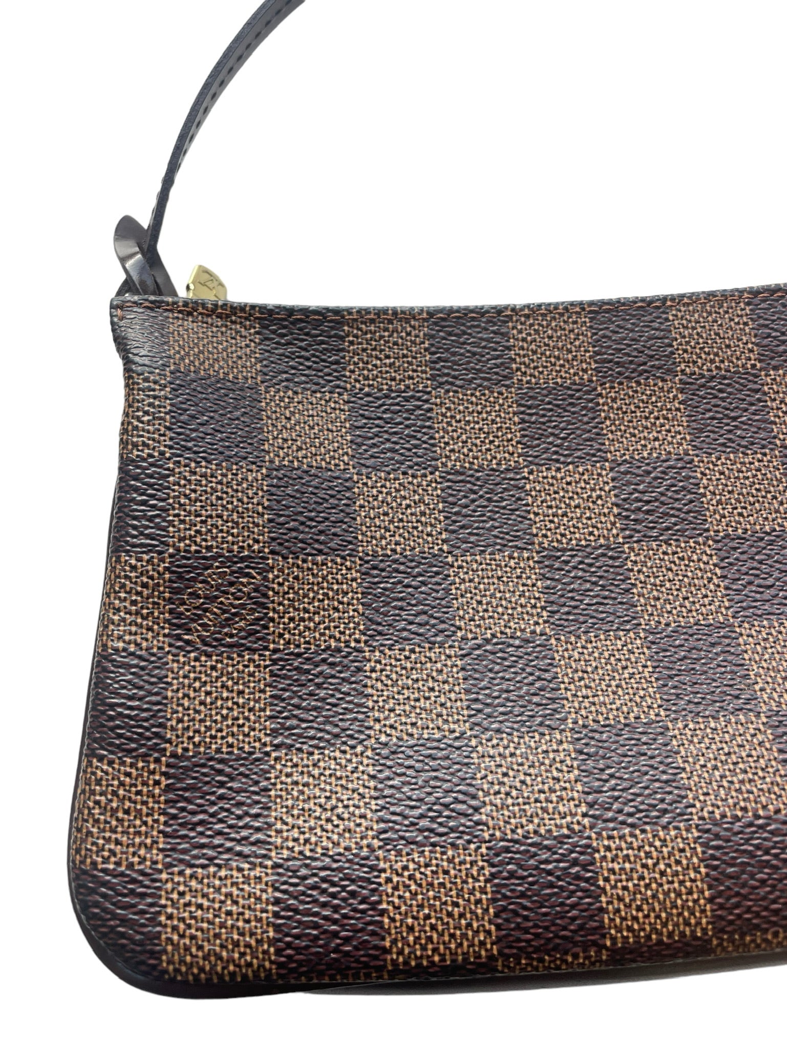 LOUIS VUITTON Navona Clutch thevintagecaffe